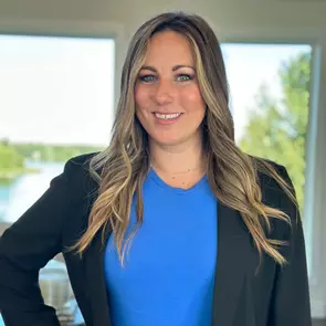 Carollyne Fried, Stony Plain, Mortgage Broker